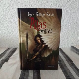 Alas de Fuego/Alas Negras