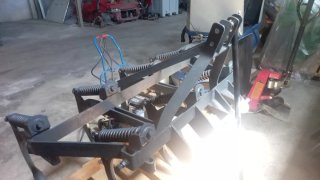 Cultivador 7 brazos con muelle