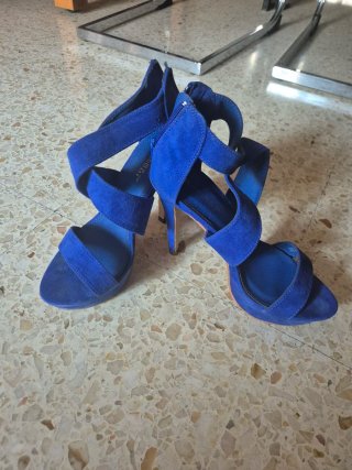Sandalias tacón.