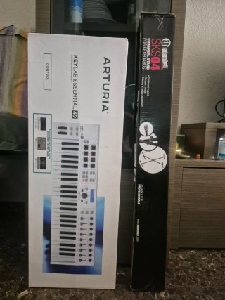Controlador Arturia Keylab 49 Essential + soporte