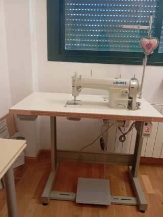 Máquina de coser JUKI industrial