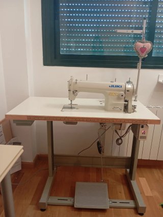 Máquina de coser JUKI industrial