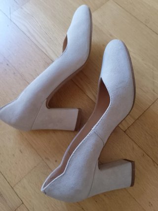 Zapatos de tacón en color nude talla 36