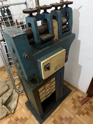 Laminadora Eléctrica Industrial. No se hace envío.