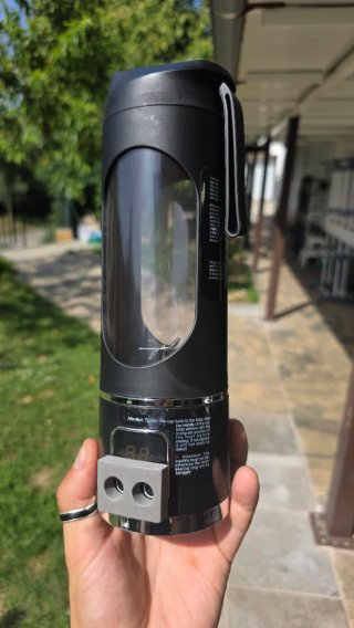 Licuadora recargable con pantalla digital