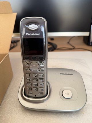 Teléfono fijo Panasonic plateado