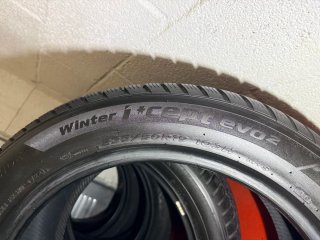 4 Neumáticos de Invierno Hankook 235/50 R19