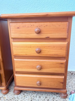 Mesitas de noche de madera