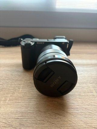 Sony Alpha 6700 + Lente 18-105mm F4 G OSS