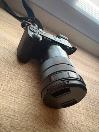Sony Alpha 6700 + Lente 18-105mm F4 G OSS