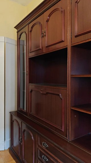 Mueble salon de madera maciza