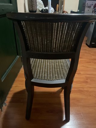 Silla madera y mombrw