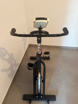 Bicicleta estática en perfecto estado.