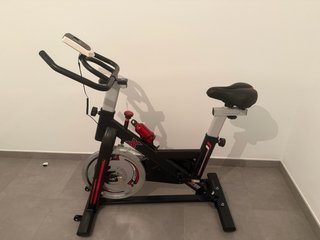 Bicicleta estática en perfecto estado.