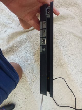 PS4 Slim Negra