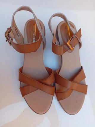 Sandalias Suiteblanco Tacon Ancho Talla 39