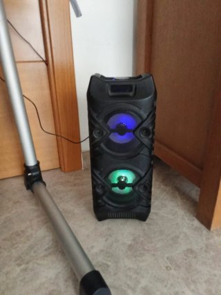 Batería eléctrica con altavoz incluido