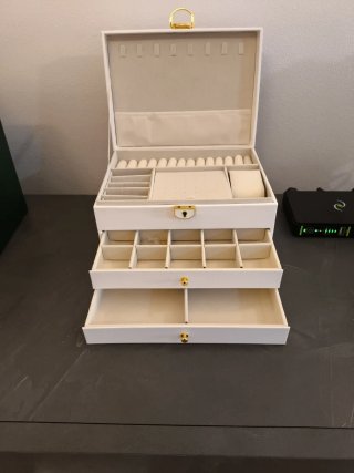 Portagioie bianco con dettagli oro