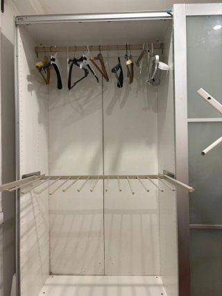 Armario corredero Ikea cristal y metal