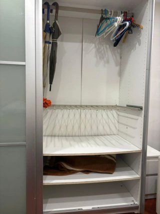 Armario corredero Ikea cristal y metal