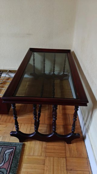 Mesa de centro de madera y cristal