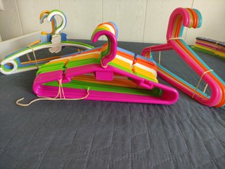 Lote Perchas Infantiles Plástico Colores