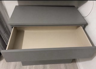 Comoda Malm 4 cajones. Gris tinte. Solo en persona
