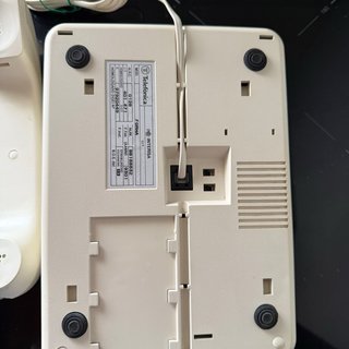 Teléfono fijo Forma beige antiguo