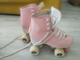 Patines 4 ruedas color rosa