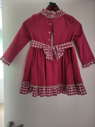 Vestido niña rosa con volantes