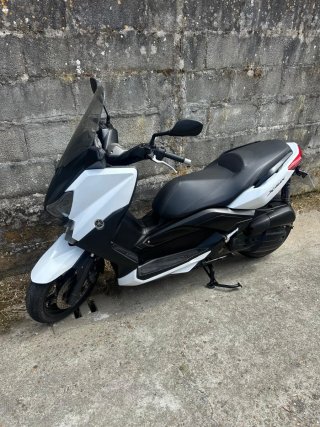 Yamaha Xmax 125