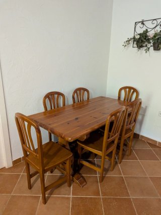 Conjunto muebles madera salón comedor