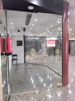 EN ALQUILER LOCAL COMERCIAL En CERDANYOLA