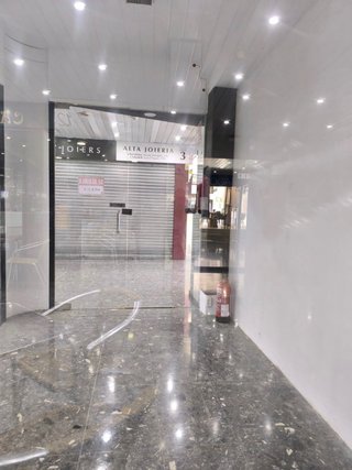 EN ALQUILER LOCAL COMERCIAL En CERDANYOLA