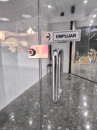 EN ALQUILER LOCAL COMERCIAL En CERDANYOLA