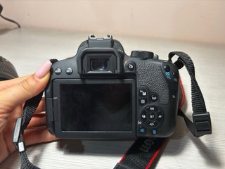 Canon eos 800D usata ricondizionata