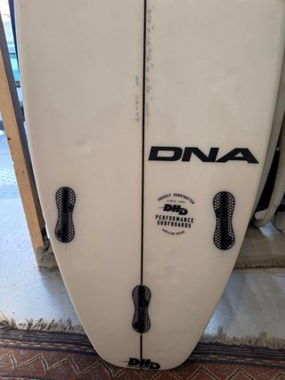 TABLA DE SURF DHA DNA