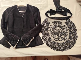 Corpiño adulta, Mantilla y Delantal Novia Alicanti