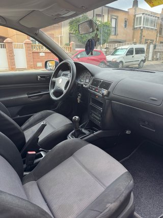 Volkswagen Golf 2003
