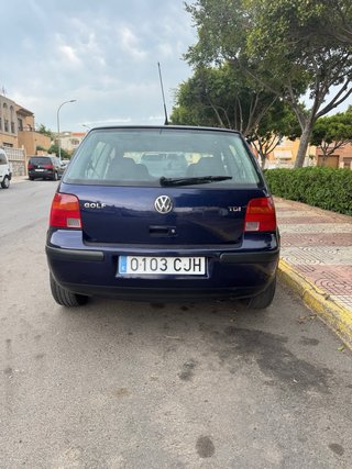Volkswagen Golf 2003