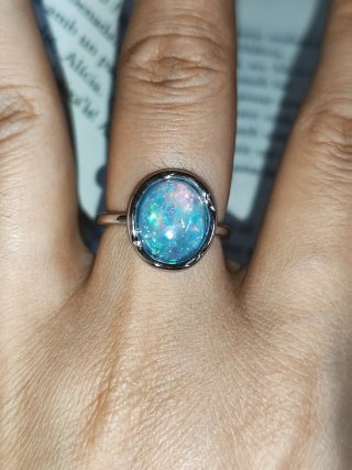 Anillo mujer ópalo ovalado elegante estilo vintage