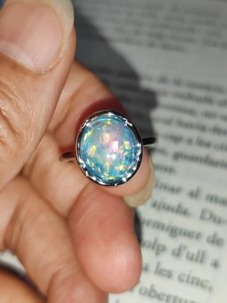 Anillo mujer ópalo ovalado elegante estilo vintage