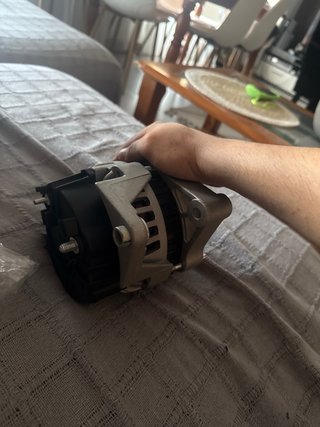 Alternador F865572