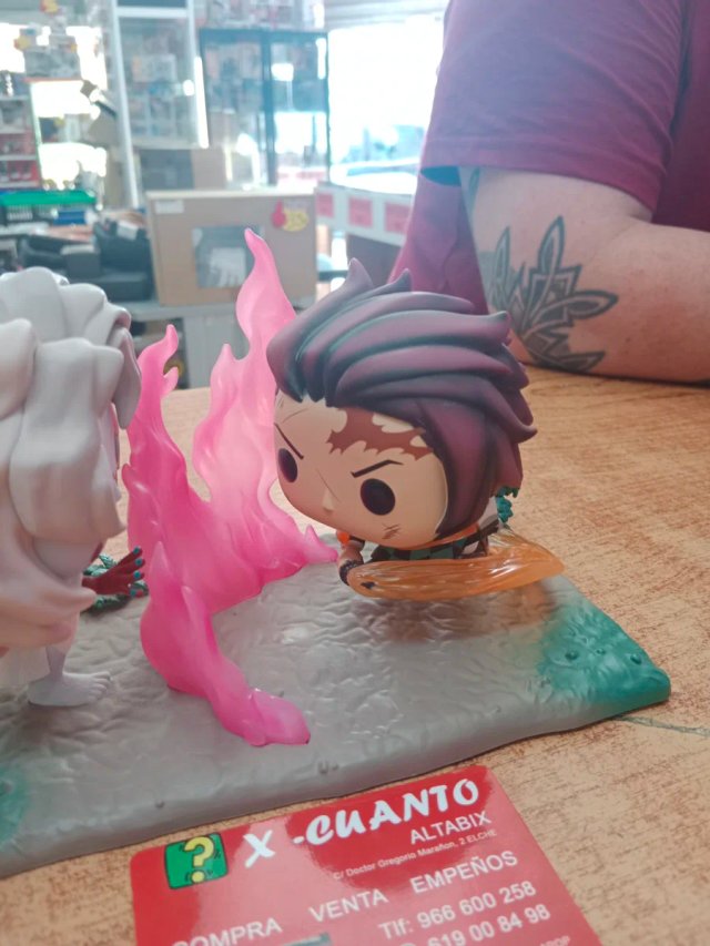 FUNKO POP DEMON SLAYER TANJIRO VS RUI 1034