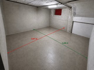 2 trasteros unidos – Posibilidad de Garaje
