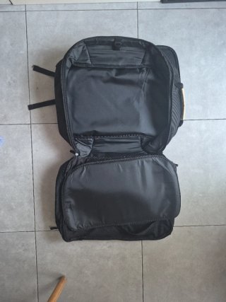 Mochila the north face color crema 50L