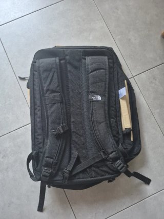 Mochila the north face color crema 50L