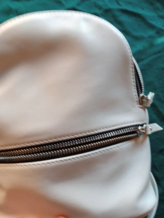 Mini mochila blanca nueva