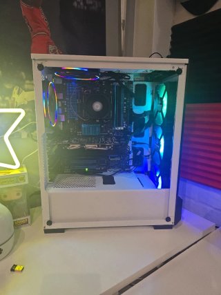 Torre Gamer Blanca RGB corsair se cambia x tv
