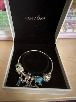 Pulsera Pandora con charms